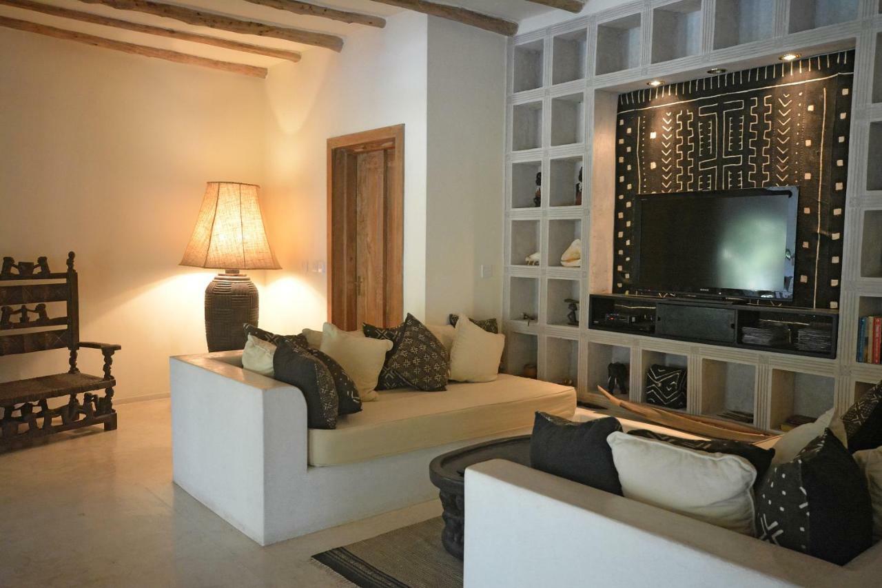 The Lawford Hotel Malindi Exterior photo