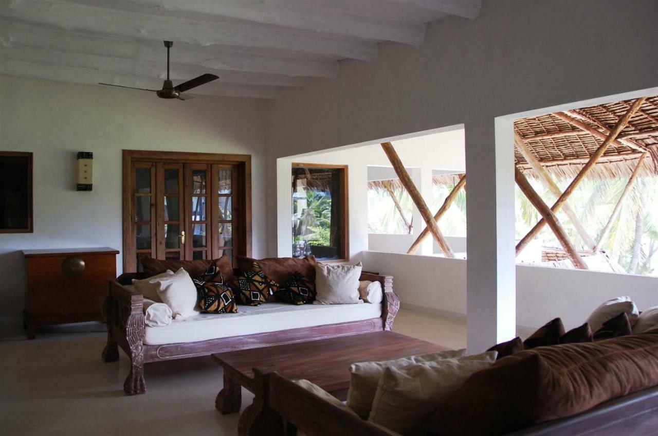 The Lawford Hotel Malindi Exterior photo