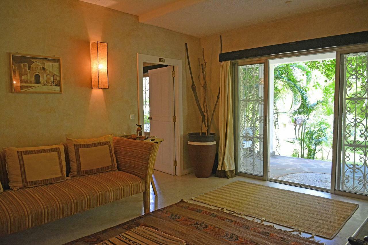 The Lawford Hotel Malindi Exterior photo