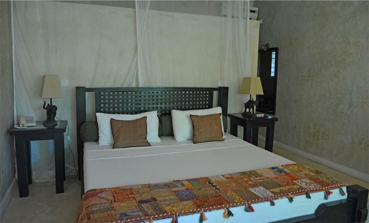 The Lawford Hotel Malindi Exterior photo