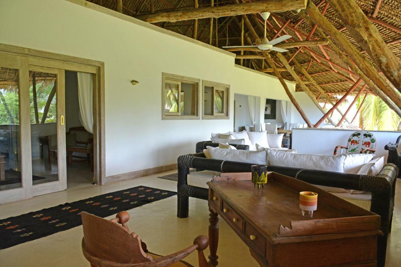 The Lawford Hotel Malindi Exterior photo
